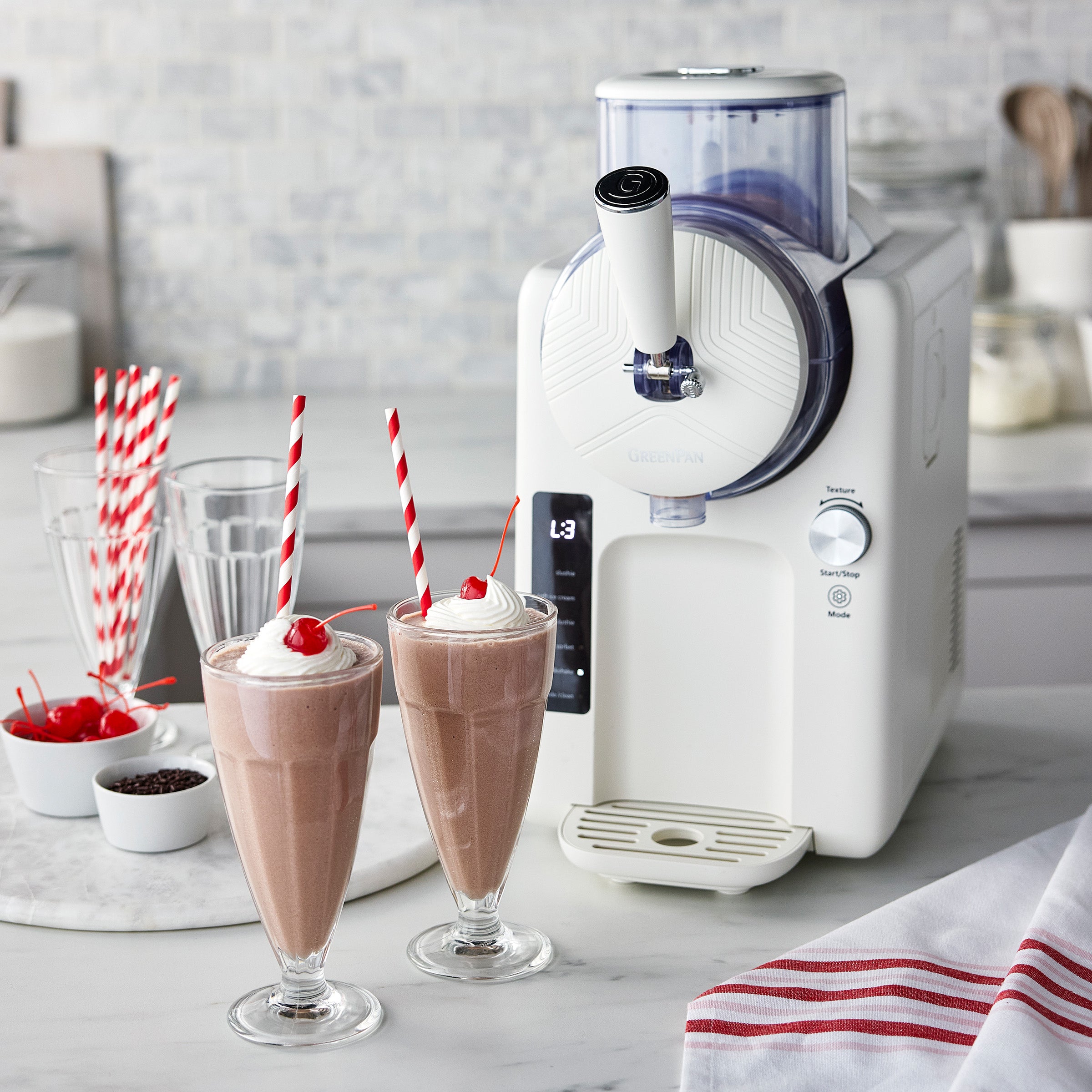 Frost Ice Cream & Frozen Drink Maker | Cream