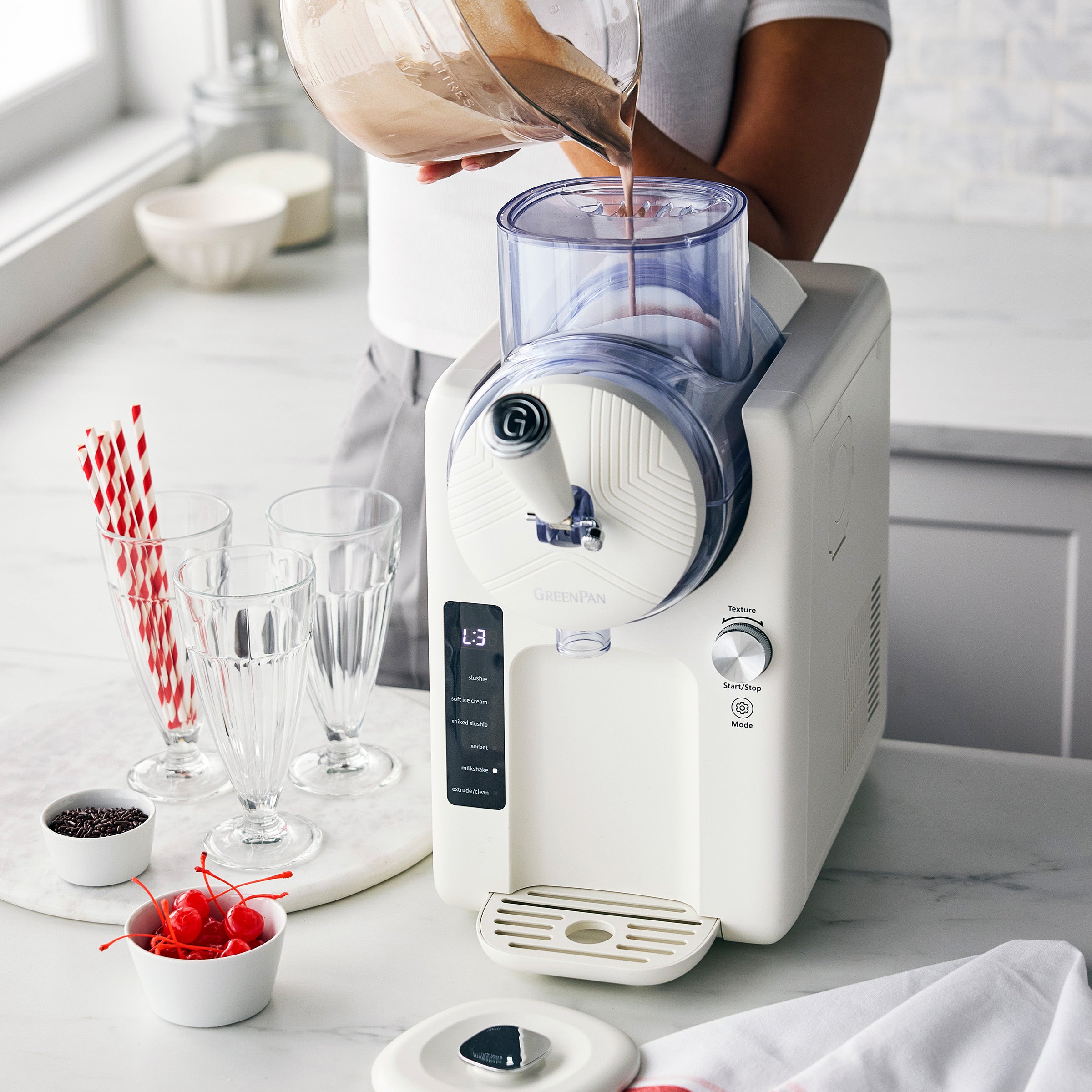 Frost Ice Cream & Frozen Drink Maker | Cream