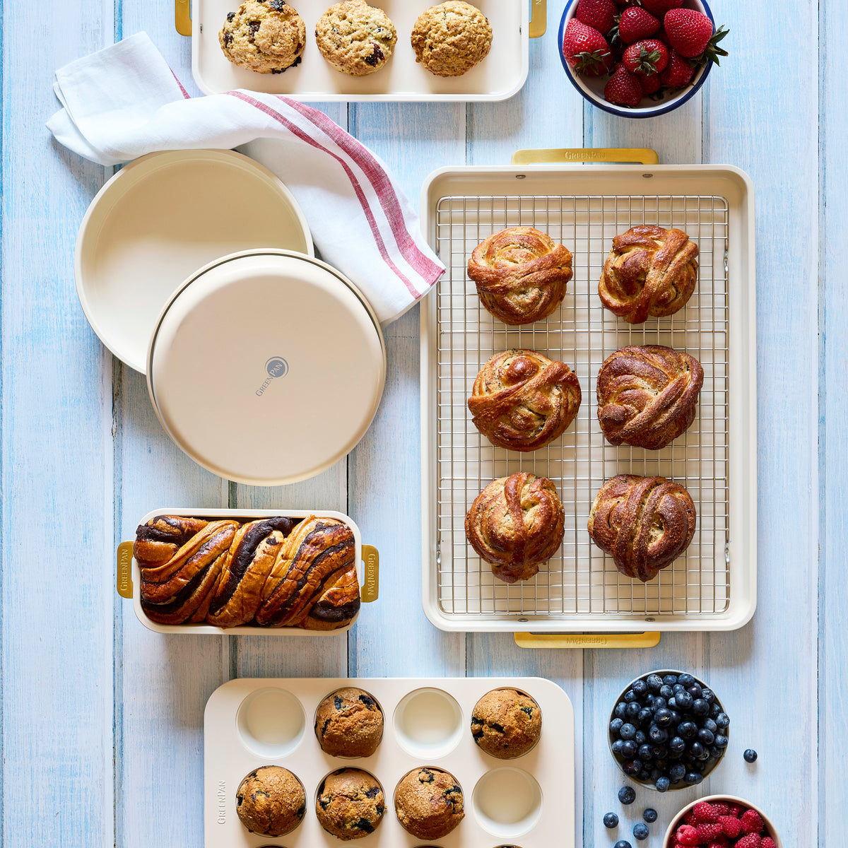 Reserve Bakeware 13" x 18" Half Sheet Pan | Cream