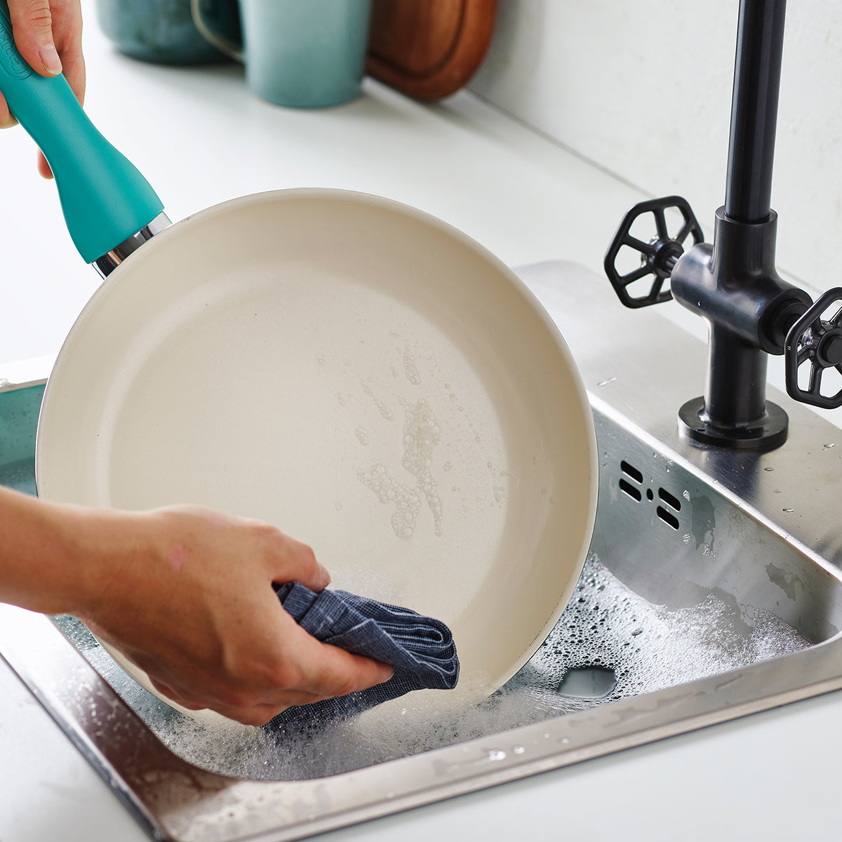 Rio Ceramic Nonstick 10" Frypan | Turquoise